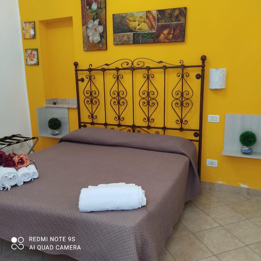 Villa Dolce Vita Rooms Castelluzzo Bagian luar foto