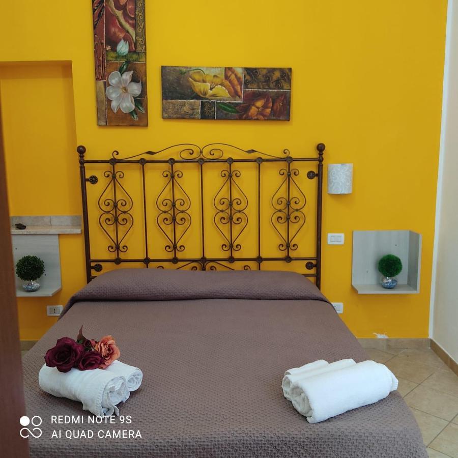 Villa Dolce Vita Rooms Castelluzzo Bagian luar foto