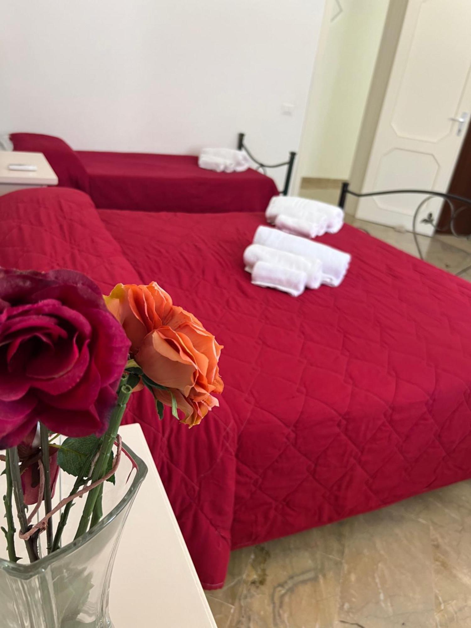 Villa Dolce Vita Rooms Castelluzzo Bagian luar foto