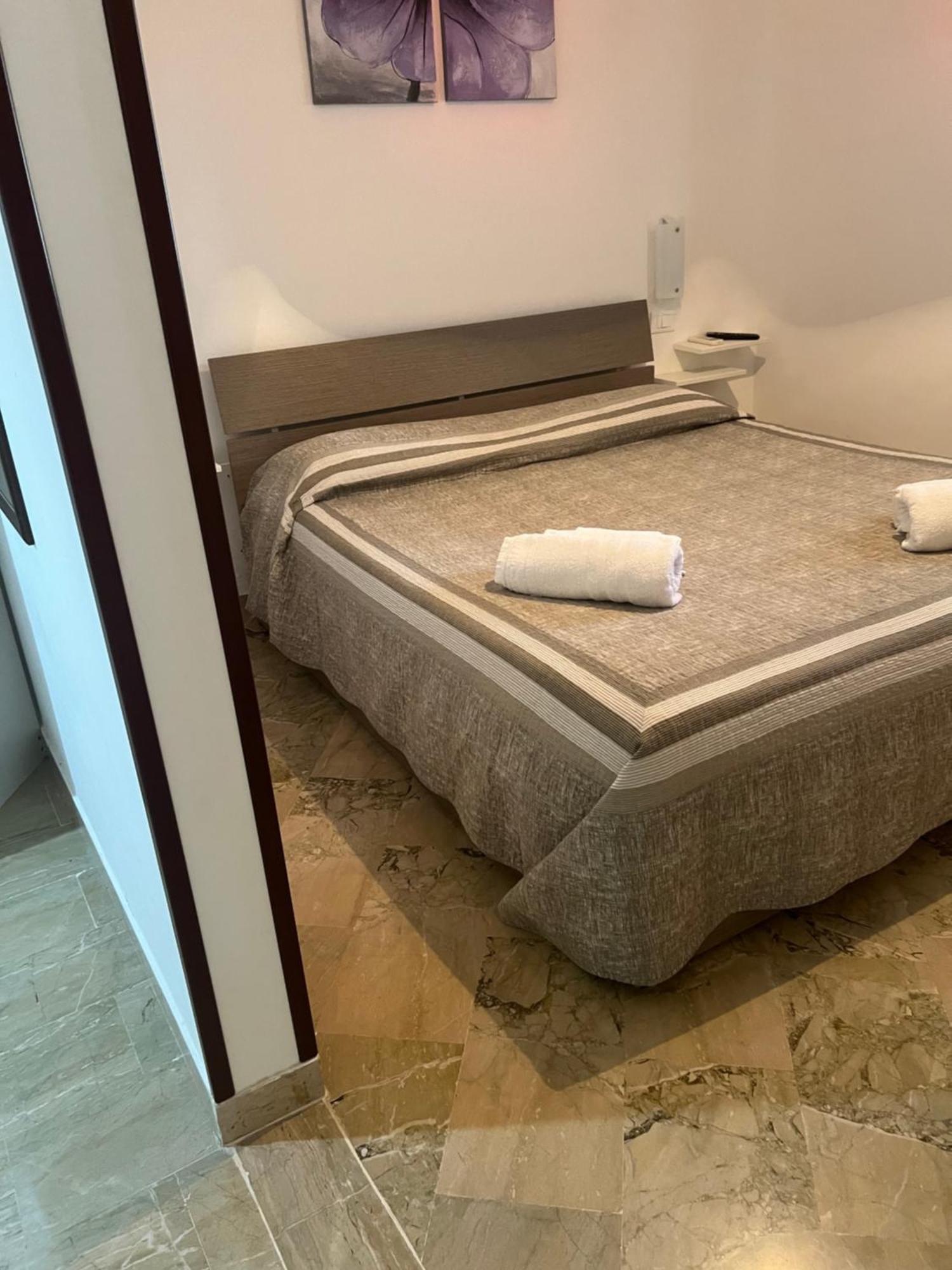 Villa Dolce Vita Rooms Castelluzzo Bagian luar foto